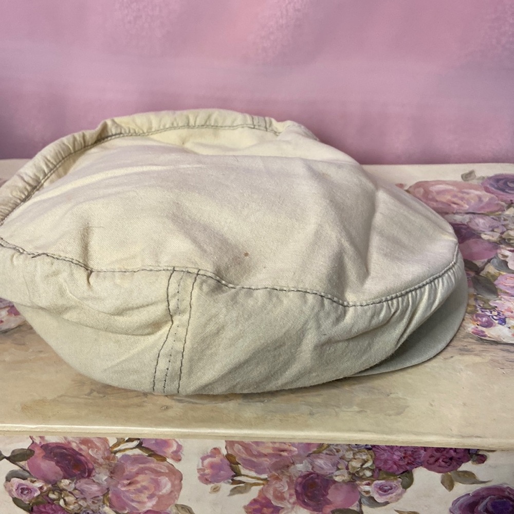 Used condition lightweight pageboy cabbie hat